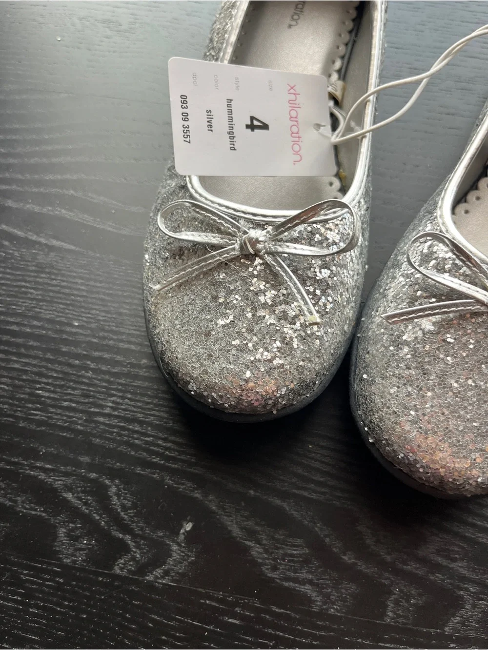Xhilaration Silver Glitter Girls Ballet Flat Shoes Size 4 New Hummingbird